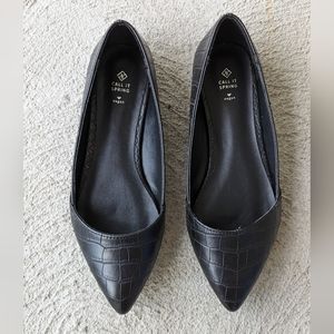 NWOT Call it Spring Black Vegan Alligator Black Pointed Flats